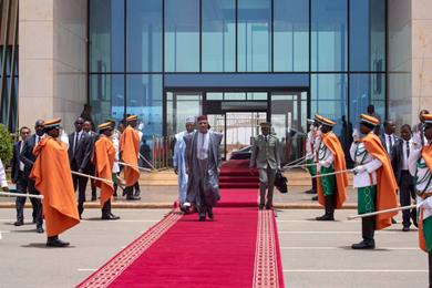 Niger-Nigéria : Mohamed Bazoum à Abuja pour l’investiture du président élu Bola Asiwaju Ahmed Adekunle Tinubu !